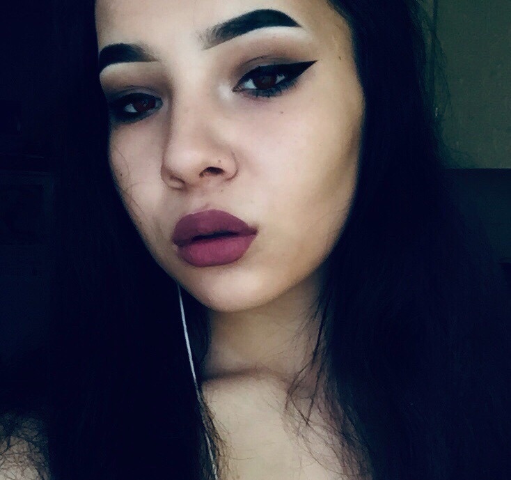 Илона привлекальеная девушка из Ноглики цена от 3500 руб