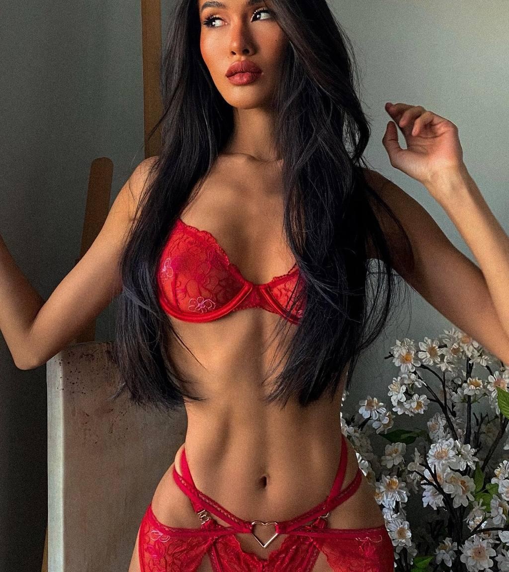 Милена привлекальеная девушка из Ноглики цена от 6000 руб