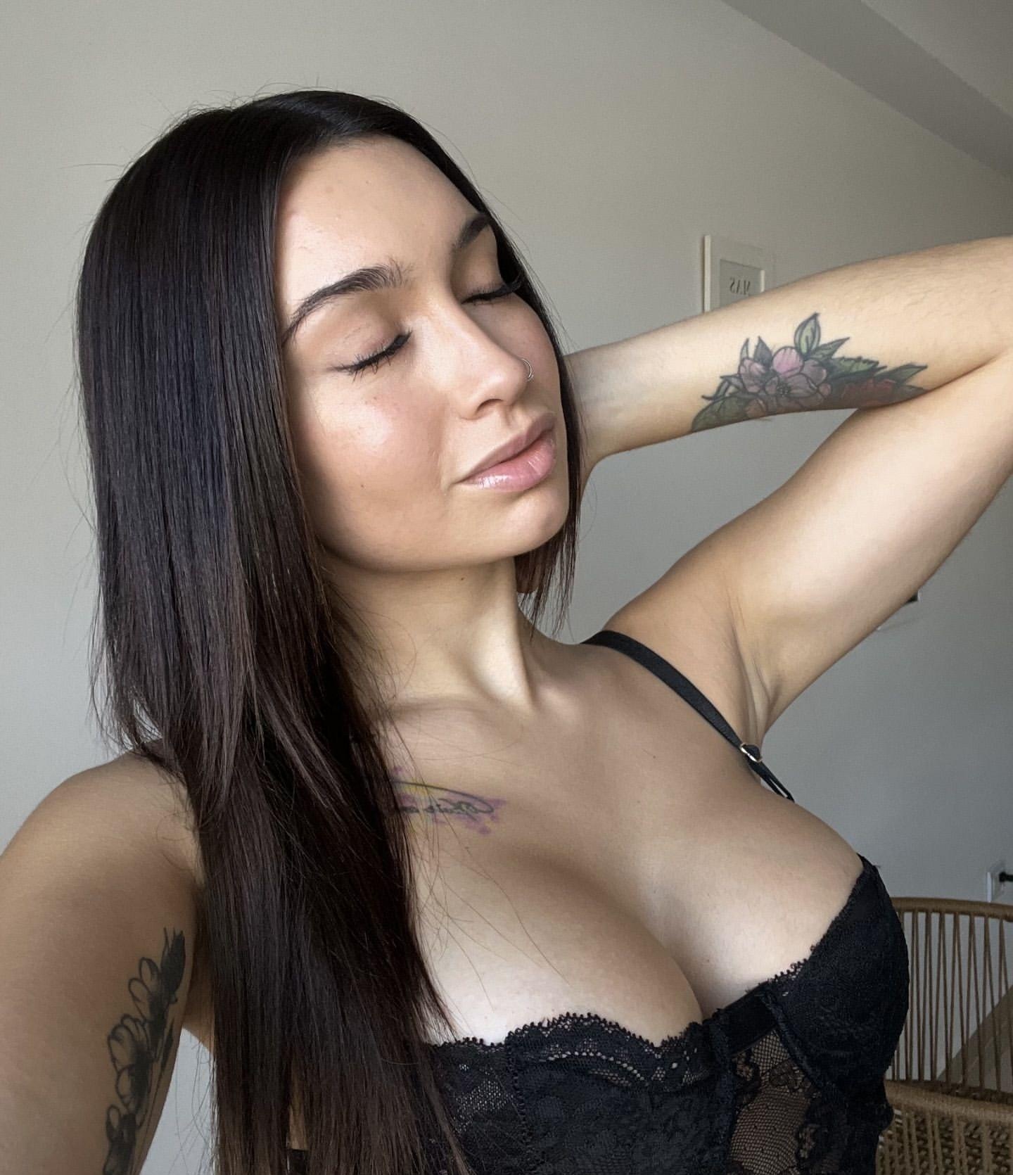 Серафима привлекальеная девушка из Ноглики цена от 7000 руб