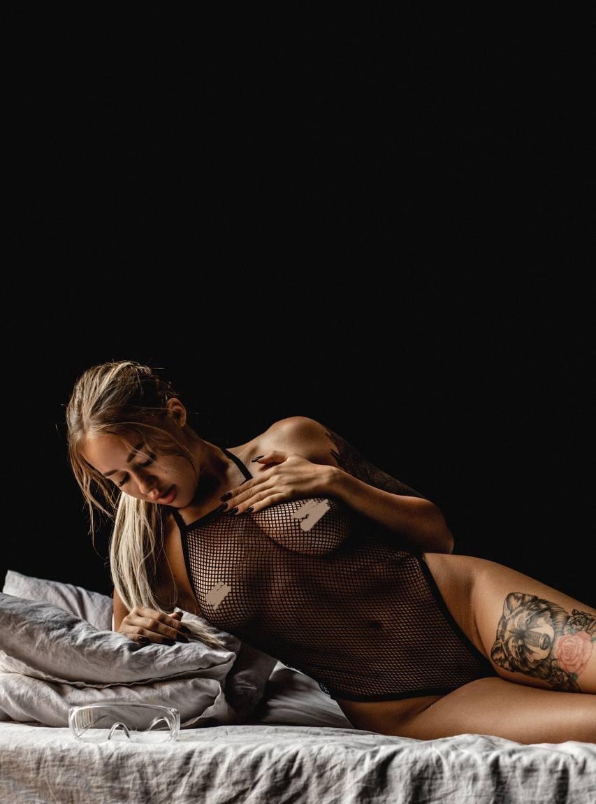 Элла привлекальеная девушка из Ноглики цена от 6000 руб