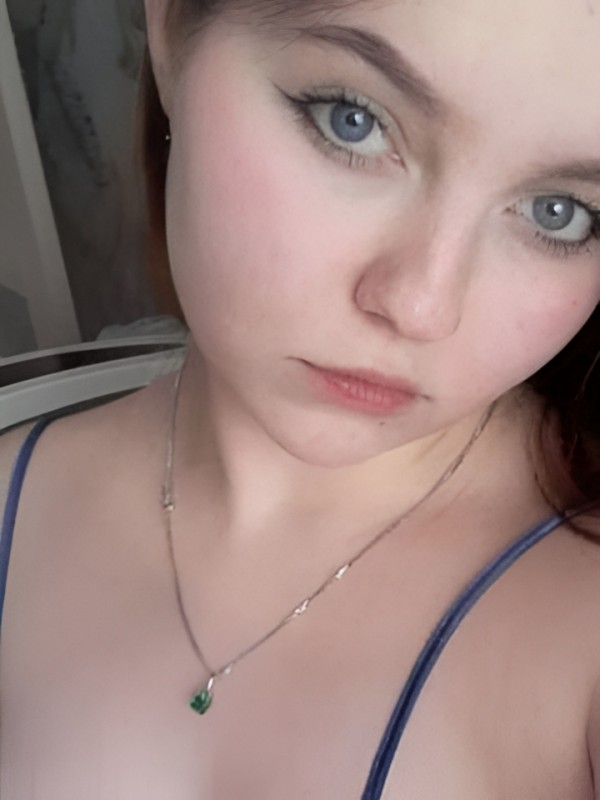 Алина привлекательная девушка из Ноглики цена от 10000 руб