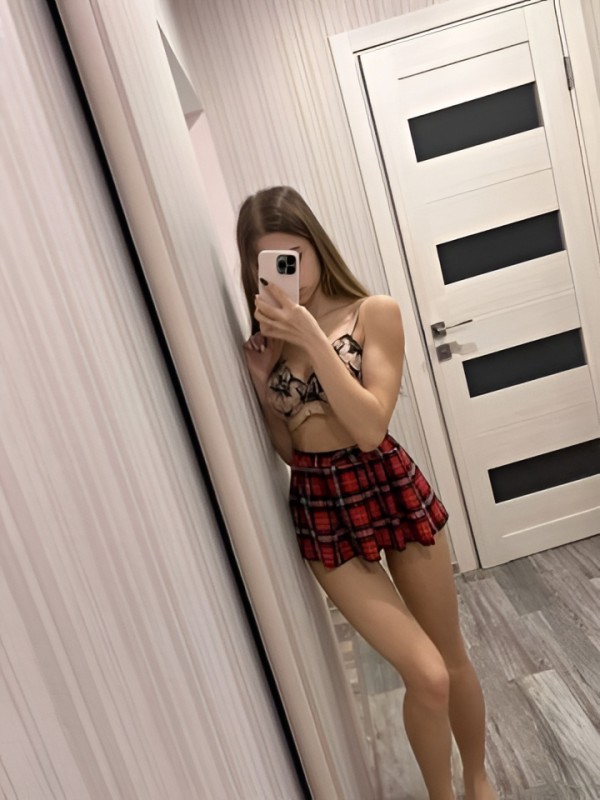 Алла привлекательная девушка из Ноглики цена от 1500 руб