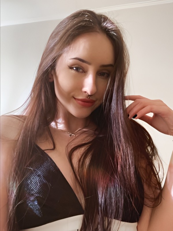 Рита привлекательная девушка из Ноглики цена от 4000 руб