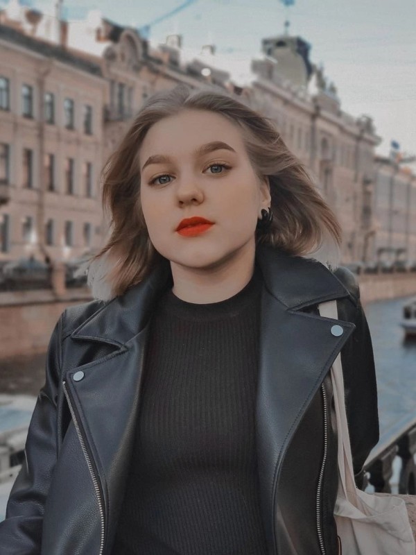 Катька привлекательная девушка из Ноглики цена от 3000 руб